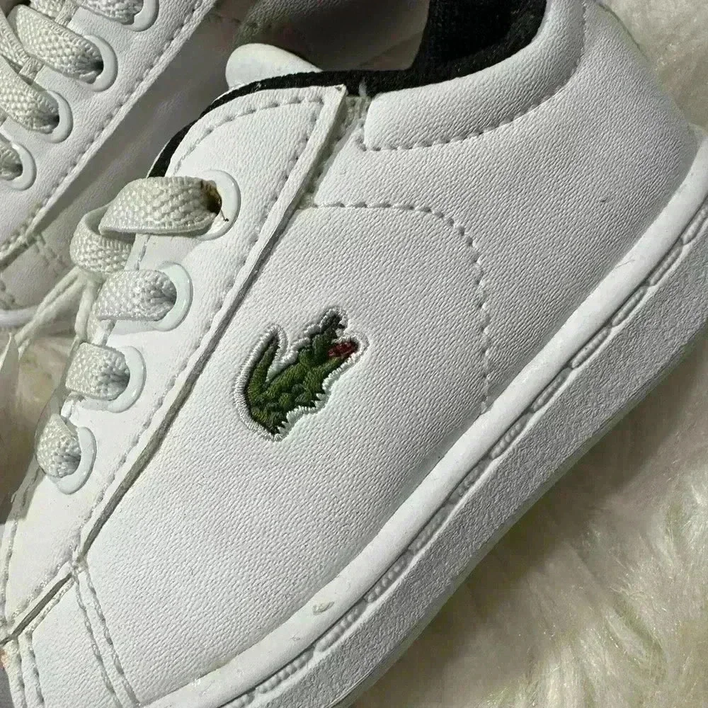 Lacoste‎ CARNABY EVO Size 5 White /Black Kids SNEAKERS